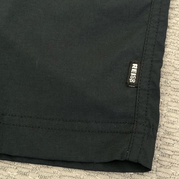 REI Co-op Woman’s Hiking Shorts Size 10 Black Stretch Nylon Trail Outdoor - Picture 7 of 11
